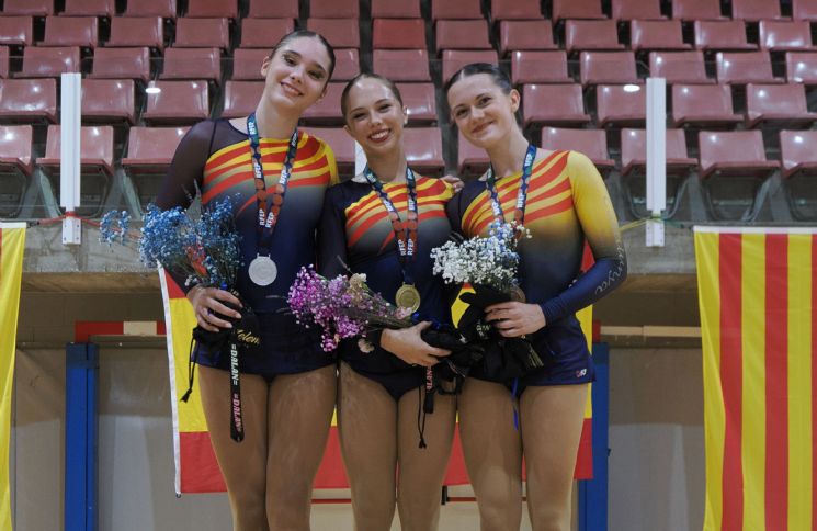 SIRA BELLA Y HCTOR DEZ EN SNIOR Y GUILLERMO GMEZ Y ALBA DUCH EN JUNIOR, CAMPEONES DE ESPAA 2025