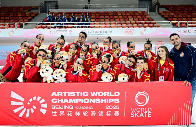 DOBLETE MUNDIAL ESPAOL EN GRUPOS SHOW JUNIOR!