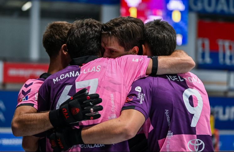 THE CHAAAAAAMPIOOONS!