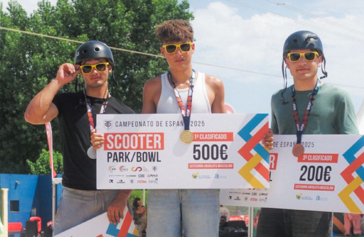 Adrià Sánchez y Laia de la Romana Campeones de España de Scooter 2025