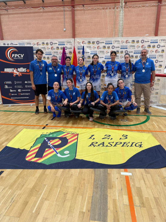 El HC Salt, en Juvenil y el CP Vila-sana, en Alevín, campeonas de las primeras Copas de España de la historia