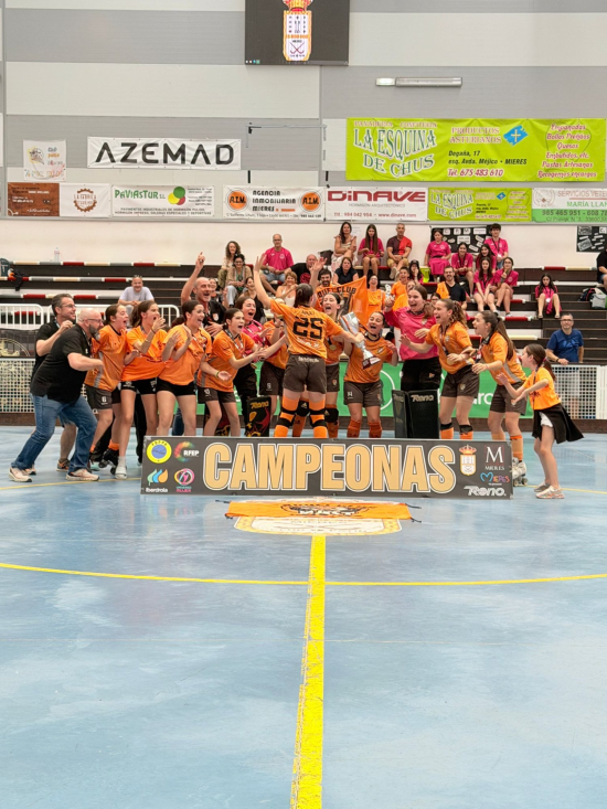 El HC Salt, campeonas de la Copa de España infantil